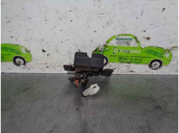 Recambio de cerradura maletero / porton para kia carens 1.8 cat referencia OEM IAM 0K2FA62310 1 PIN 5 PUERTAS