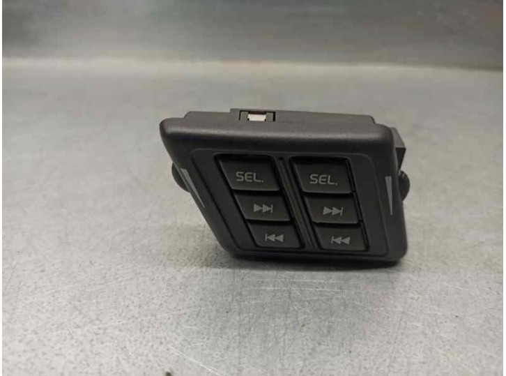 Recambio de mando para volvo xc90 2.9 bi-turbo cat referencia OEM IAM 8666729  