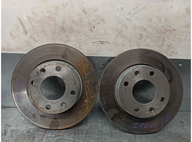 Replacement front brake disc for Peugeot 206 Berlina 1.4 OEM IAM reference 02C010070620 