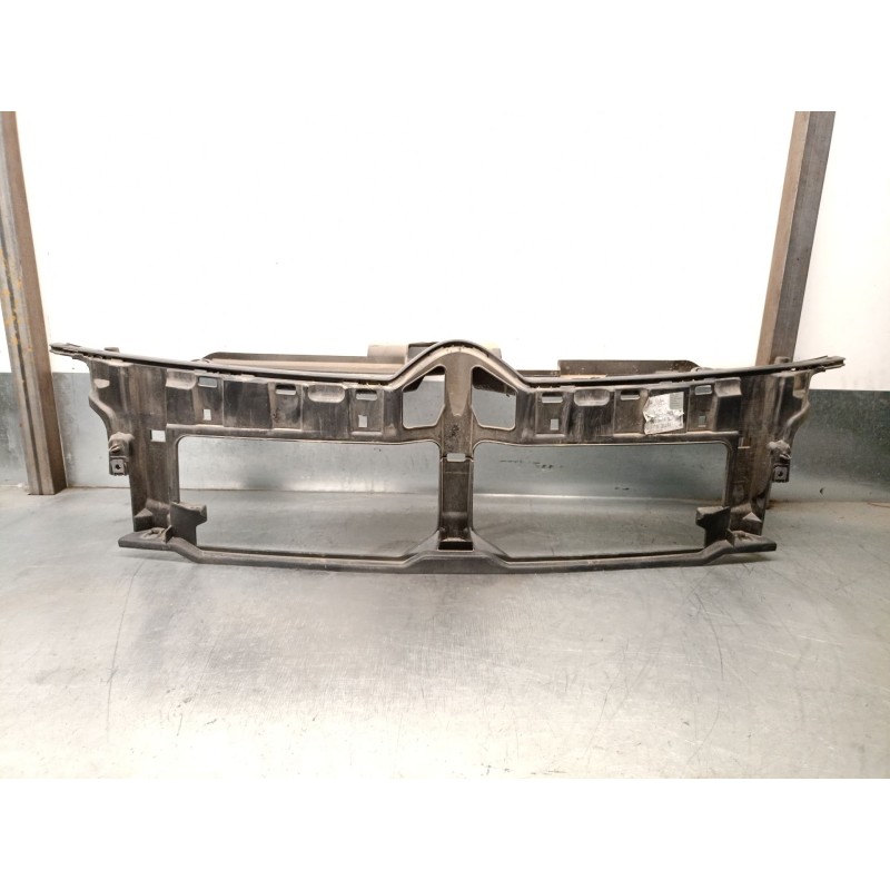 Recambio de refuerzo paragolpes delantero para citroën c4 picasso ii 1.6 bluehdi 120 referencia OEM IAM 9676051877  