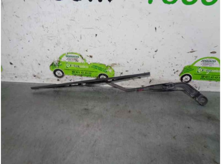 Recambio de brazo limpia trasero para kia carens 1.8 cat referencia OEM IAM 0K2C067330  