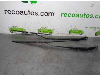 Recambio de brazo limpia delantero derecho para kia carens 1.8 cat referencia OEM IAM 0K2FB67321 