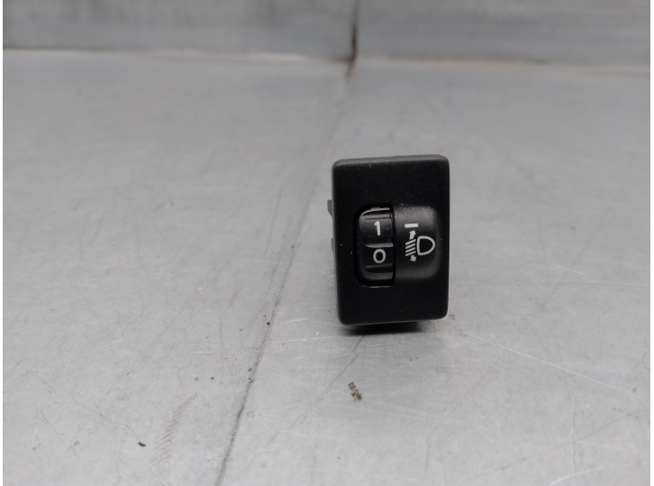 Recambio de interruptor para toyota yaris 1.3 16v cat referencia OEM IAM 841520D090  