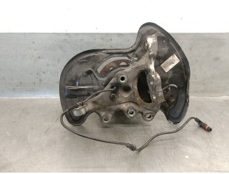 Recambio de mangueta delantera izquierda para mercedes-benz clase c (w204) familiar 2.1 cdi cat referencia OEM IAM A2043320101 A