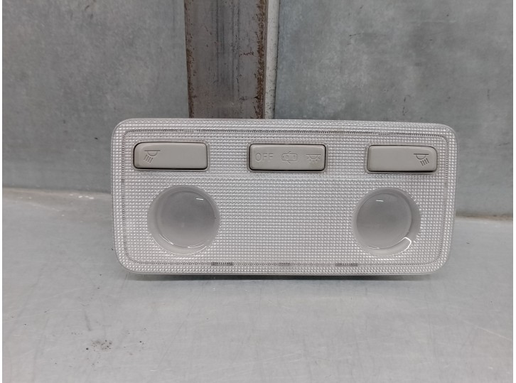 Recambio de luz interior para toyota yaris 1.3 16v cat referencia OEM IAM 812600D070 