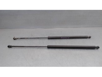 Replacement boot / tailgate struts for Renault Koleos 2.0 dCi diesel FAP OEM IAM reference 90451JY00A 