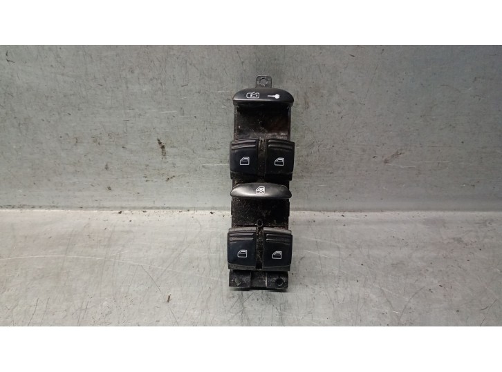 Replacement front left window regulator switch for Porsche Cayenne (9PA) 3.2 OEM IAM reference 7L5959857A 95561315601 