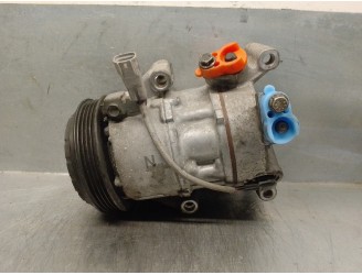 Recambio de compresor aire acondicionado para toyota yaris 1.3 16v cat referencia OEM IAM 883100D400 4472604201 DENSO