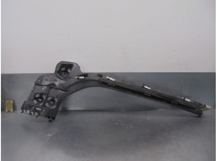 Replacement rear trim strips for BMW 3 Series Touring (G21) 2.0 16V turbodiesel OEM IAM reference 51127469366 