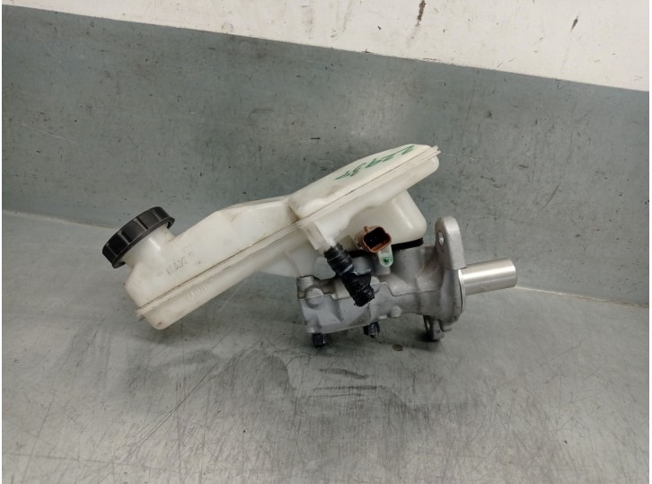 Replacement brake master cylinder for Opel Corsa F (P2JO) 1.2 (68) OEM IAM reference 08922A025904 32671769 TRW