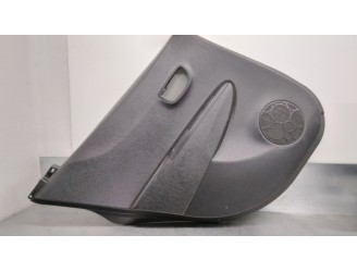 Recambio de guarnecido puerta trasera izquierda para toyota yaris 1.3 16v cat referencia OEM IAM 676400DB90C0  5 PUERTAS