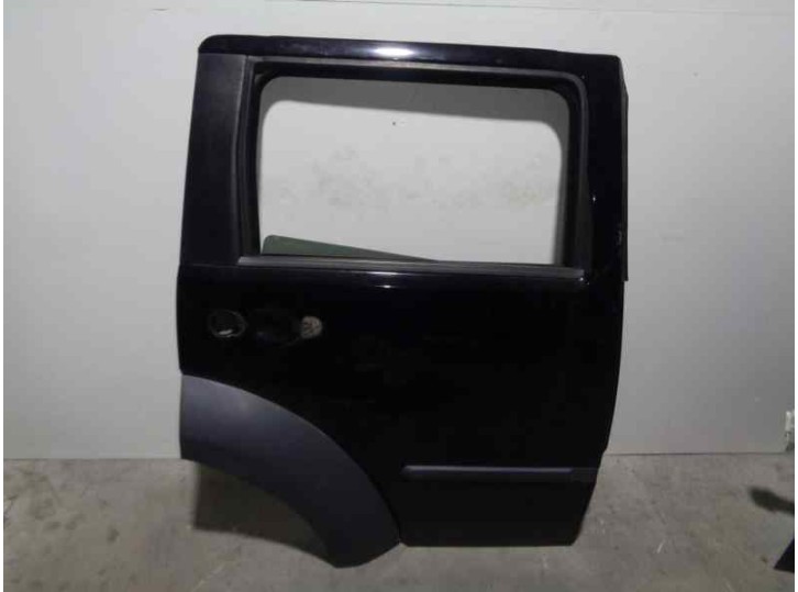 Recambio de puerta trasera derecha para dodge nitro 2.8 crd referencia OEM IAM 55360898AD NEGRA 5 PUERTAS