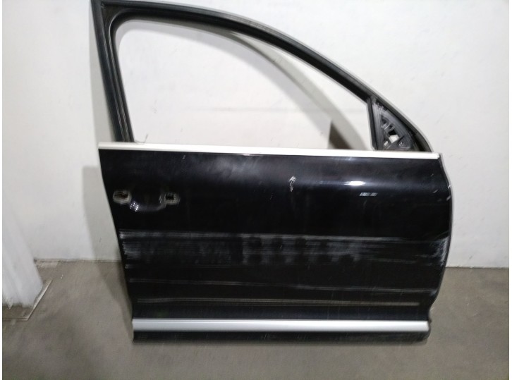 Replacement front right door for Porsche Cayenne (9PA) 3.2 OEM IAM reference 95553101206 95553101206 