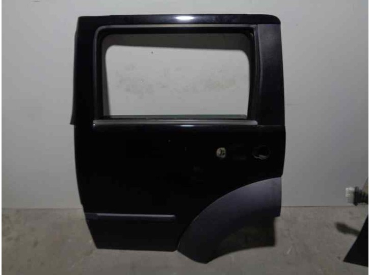 Recambio de puerta trasera izquierda para dodge nitro 2.8 crd referencia OEM IAM 55360899AE NEGRA 5 PUERTAS