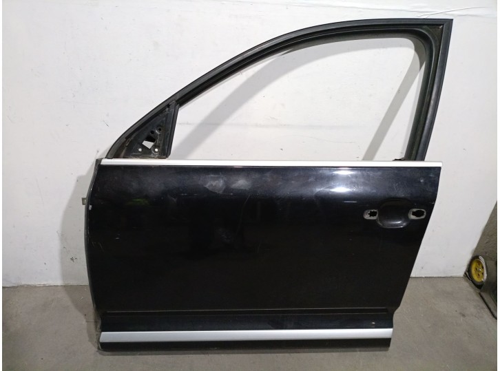 Replacement front left door for Porsche Cayenne (9PA) 3.2 OEM IAM reference 95553101105 95553101105 