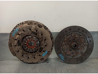 Recambio de kit embrague para renault laguna ii (bg0) 1.9 dci diesel referencia OEM IAM 8200421350 LUK