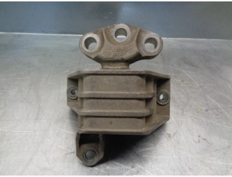 Recambio de soporte motor derecho para fiat croma (194) 1.9 8v jtd cat (939a1000 / 192a8000) referencia OEM IAM 51768780  