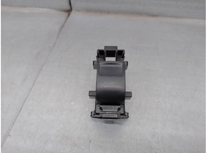 Recambio de mando elevalunas delantero derecho para toyota yaris 1.3 16v cat referencia OEM IAM 742310D330C0  