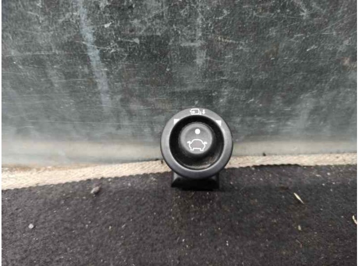 Recambio de mando retrovisor para ford fiesta (cbk) 1.6 tdci cat referencia OEM IAM 93BG617B676  