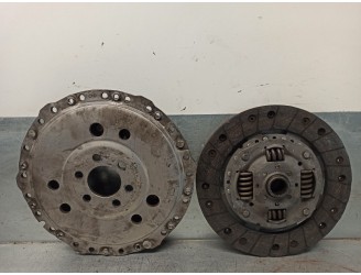 Replacement clutch kit for Volkswagen Golf IV Sedan (1J1) 1.6 16V OEM IAM reference 06A198141AX 321003311 LUK