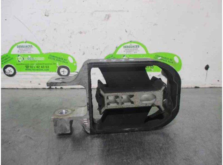 Replacement engine mount for Volvo V40 Cross Country 2.0 diesel CAT OEM IAM reference 31430429 