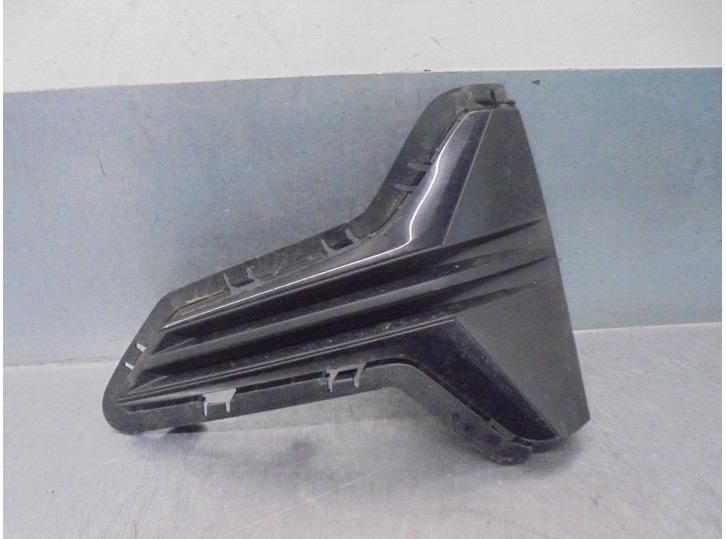 Recambio de molduras delanteras para bmw serie 3 touring (g21) 2.0 16v turbodiesel referencia OEM IAM 51117464276 