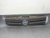 Recambio de rejilla delantera para fiat panda (169) 1.2 cat referencia OEM IAM 735353899  