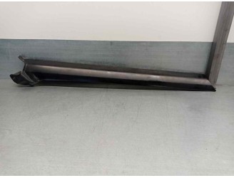 Recambio de molduras delanteras para land rover discovery 2.7 td v6 cat referencia OEM IAM DCB000155 