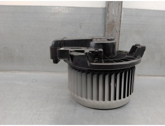 Recambio de motor calefaccion para toyota yaris 1.3 16v cat referencia OEM IAM 871030D220  DENSO