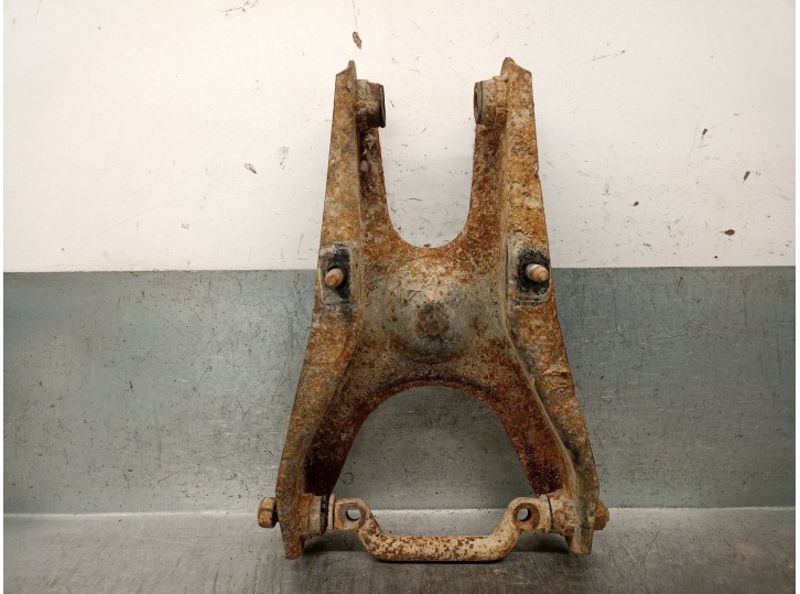 Recambio de brazo suspension superior trasero derecho para seat 127 referencia OEM IAM 9057825  