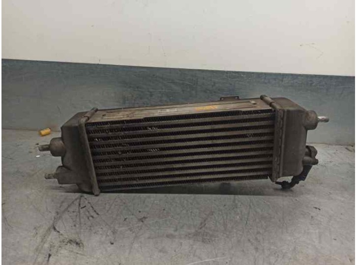 Recambio de intercooler para kia cerato 1.6 cat referencia OEM IAM 282702A12X 