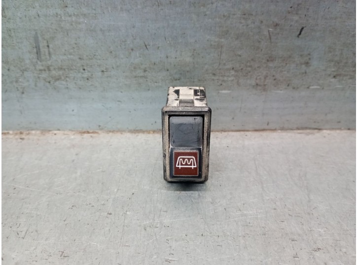 Recambio de boton luneta para ford fiesta berl./express referencia OEM IAM 78AG18C621AA 