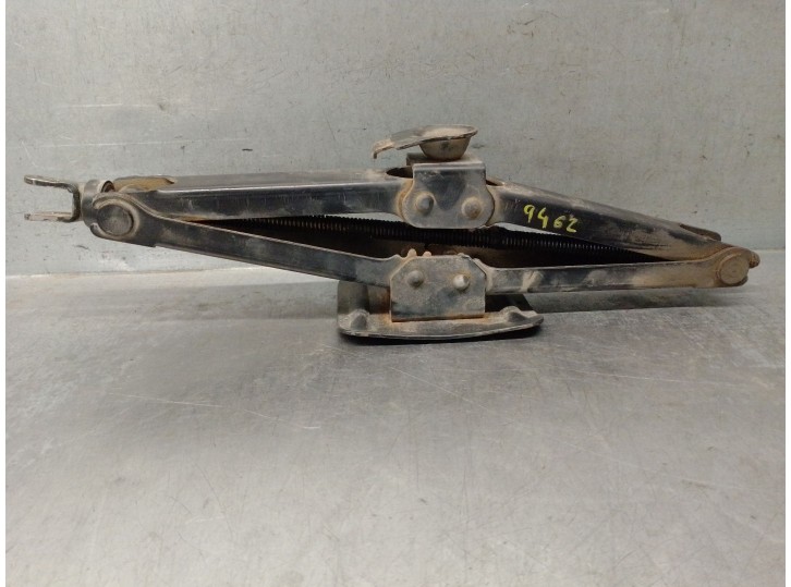 Recambio de gato para renault 12 familiar gtl 847-98 referencia OEM IAM 847-98  