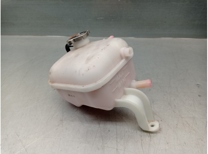 Replacement expansion tank for Kia Stonic (YB) 1.0 T-GDi OEM IAM reference 25430H8510 