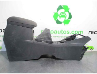 Replacement central armrest for Toyota Auris 1.8 16V (hybrid) OEM IAM reference 5891002160 