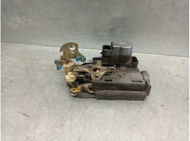 Recambio de cerradura puerta delantera izquierda para daewoo tacuma 1.6 cat referencia OEM IAM 2 PINES 5 PUERTAS