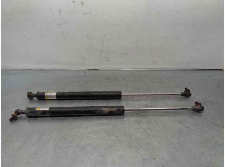Replacement trunk / tailgate shock absorbers for Daewoo Lanos 1.4 CAT OEM IAM reference 96306157 