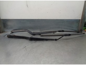 Recambio de brazo limpia delantero derecho para chevrolet trans sport 3.4 v6 cat referencia OEM IAM 89813565  