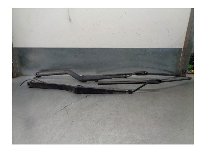 Replacement front right wiper arm for Chevrolet Trans Sport 3.4 V6 CAT OEM IAM reference 89813565 