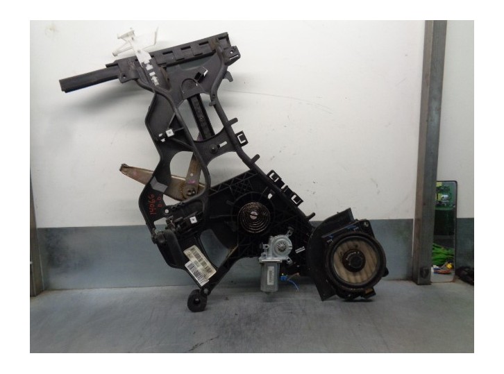Recambio de elevalunas delantero derecho para chevrolet trans sport 3.4 v6 cat referencia OEM IAM 16637555 2 PINES 5 PUERTAS