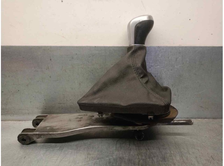 Recambio de palanca cambio para bmw serie 1 berlina (e81/e87) 2.0 16v referencia OEM IAM 25117532492 6 MARCHAS 