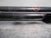 Replacement trunk / tailgate dampers for Toyota Auris 1.8 16V (hybrid) OEM IAM reference 6895002130 