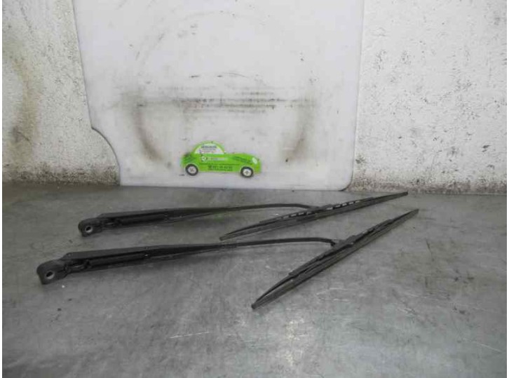Recambio de brazo limpia delantero derecho para nissan terrano/terrano.ii (r20) 2.7 turbodiesel referencia OEM IAM 288808F000  