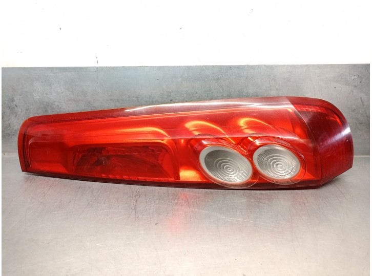 Recambio de piloto trasero derecho para ford fiesta (cbk) 1.6 tdci cat referencia OEM IAM 1432269 1432269 