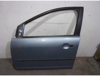 Recambio de puerta delantera izquierda para ford focus berlina (cap) 2.0 tdci cat referencia OEM IAM 1505704 AZUL CLARO 5 PUERTA