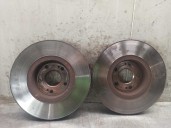 Replacement front brake disc for Renault Laguna II (BG0) 1.8 CAT OEM IAM reference 