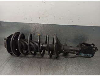 Replacement front right shock absorber for Hyundai Getz (TB) 1.5 CRDi cat OEM IAM reference 546601C600 333506 KYB