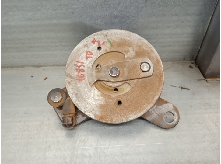 Replacement door retainer for Land Rover Discovery 2.7 TD V6 cat OEM IAM reference BHF780022 
