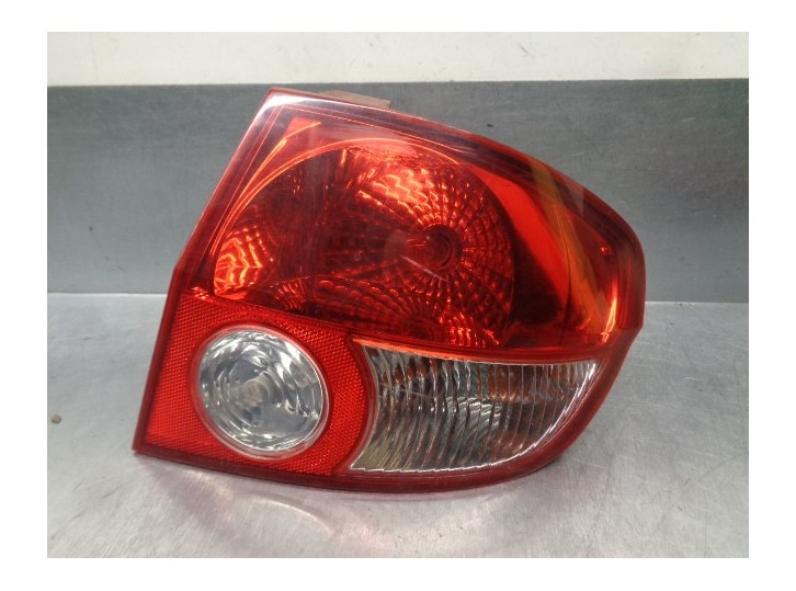 Recambio de piloto trasero derecho para hyundai getz (tb) 1.5 crdi cat referencia OEM IAM 924021C010  