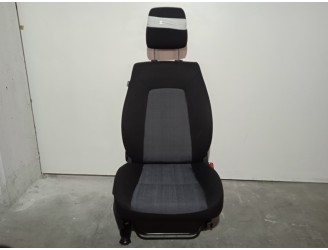 Recambio de asiento delantero derecho para kia cee´d 1.6 crdi cat referencia OEM IAM 882021H455BA2 TELA NEGRO Y GRIS 5 PUERTAS
